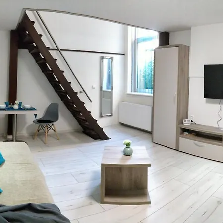 Doramina-f20 Studio